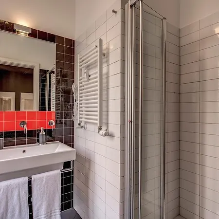 ゲストハウス ゼロ6 ゲスト ハウス 4*